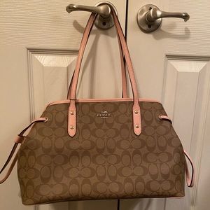 Authentic COACH Drawstring Top Leather Handbag Light Pink Beige